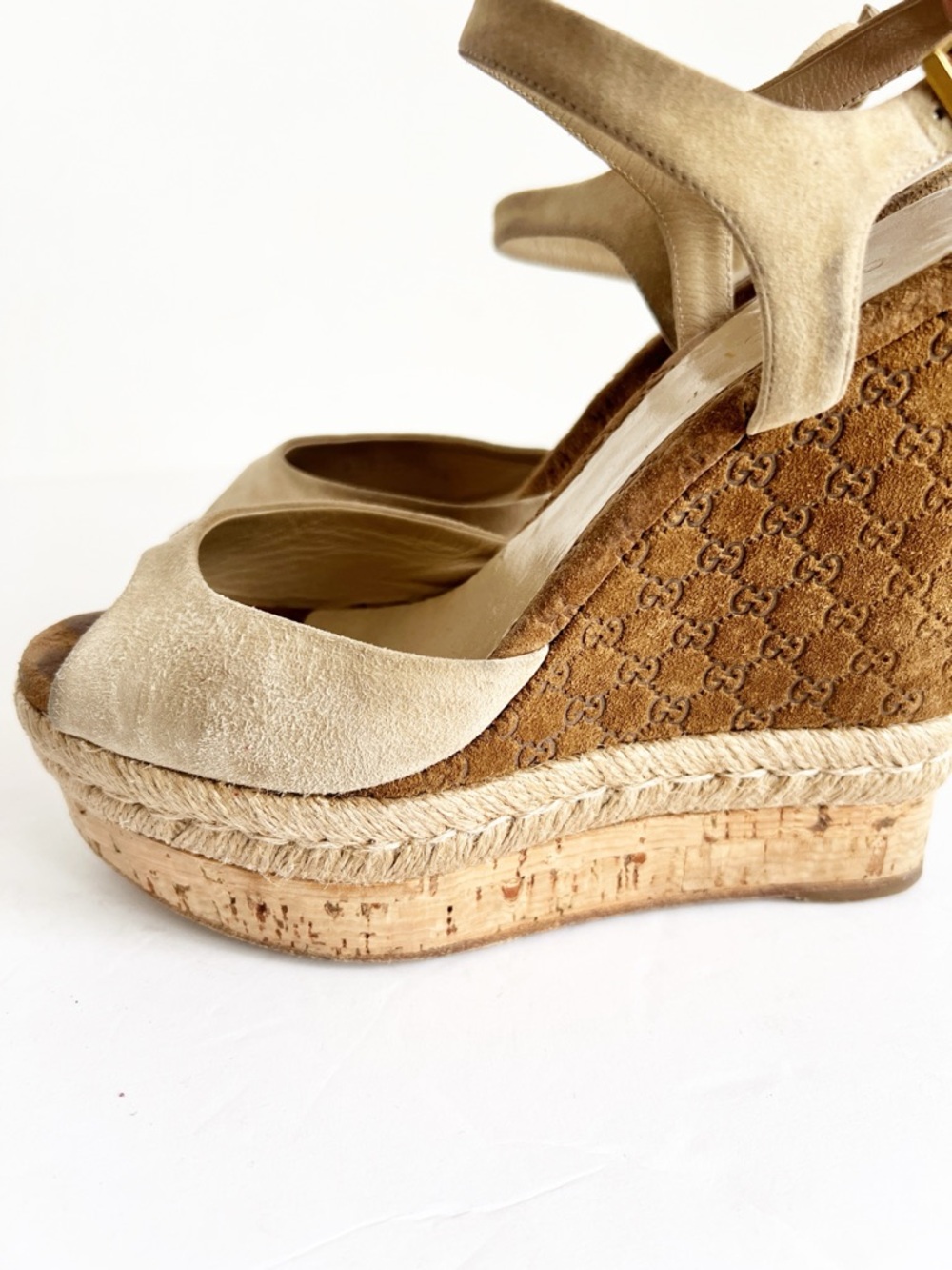 SZ 36.5 Gucci Suede Espadrille Wedge Sandals Beige Logo Platform - Picture 3 of 8